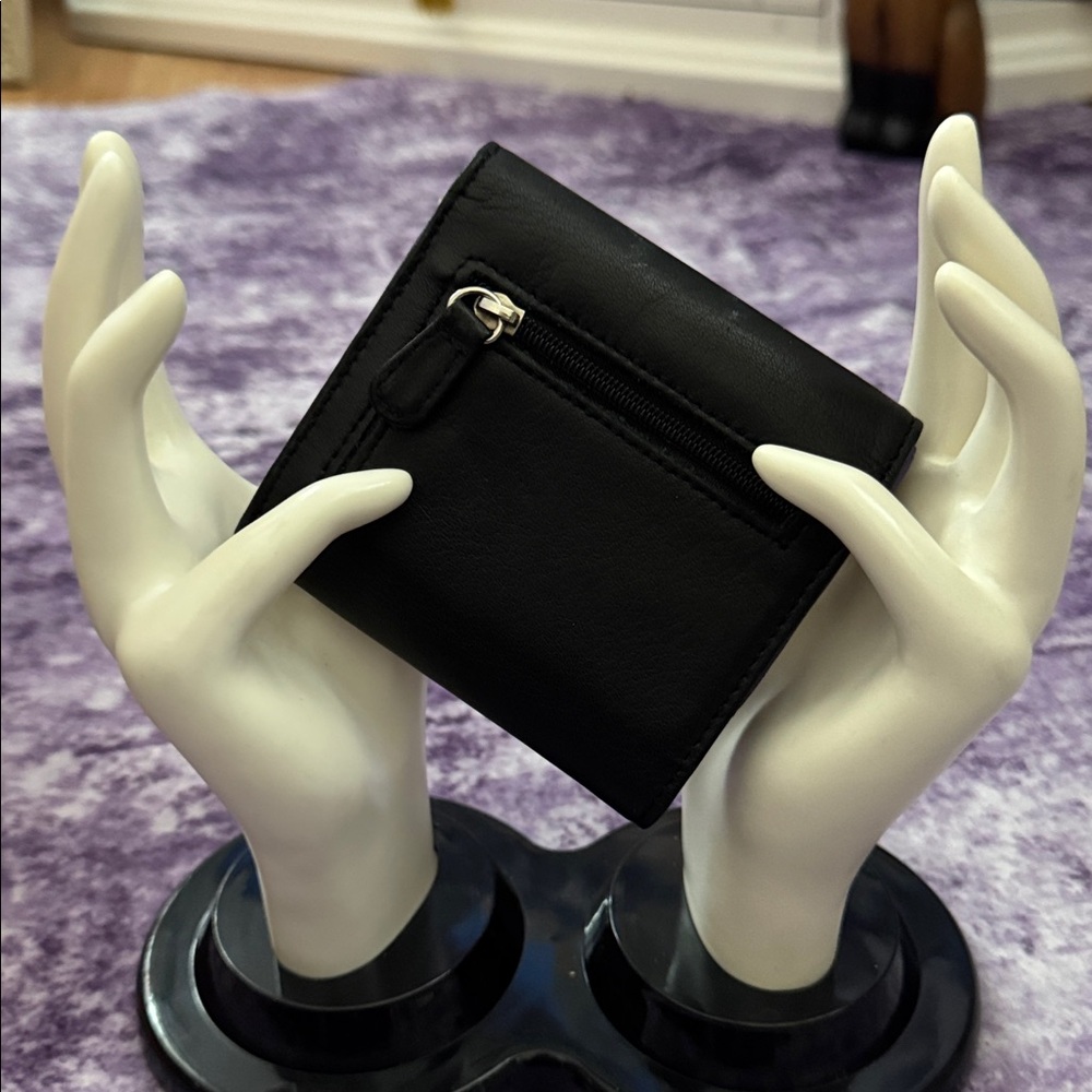 Royce Black and Purple Leather Wallet - Picture 2 of 9